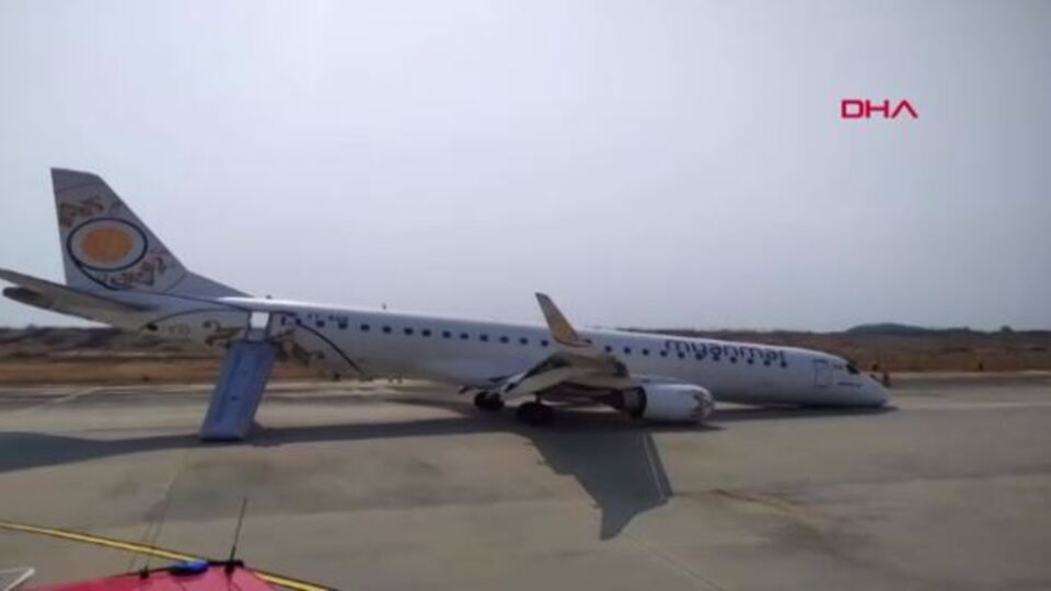 Uçağı burnunun üzerine indirdi!