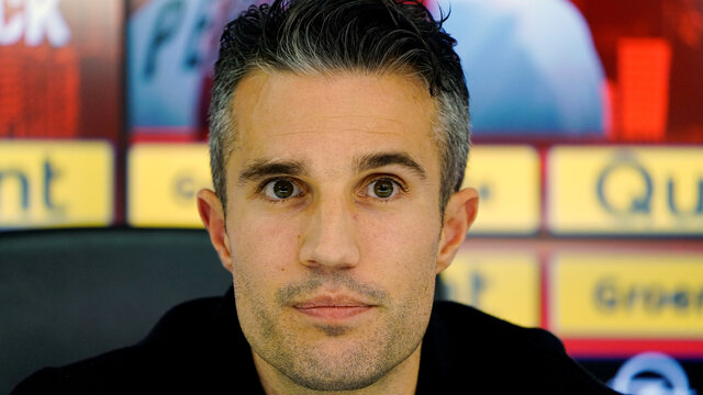 Robin van Persie futbolu bırakıyor