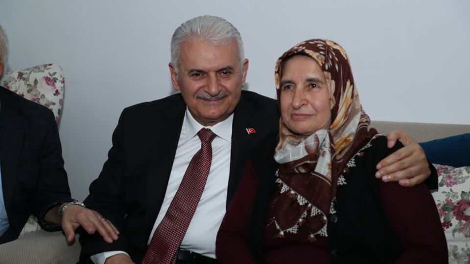 Yıldırım'dan şehit ailesine ziyaret