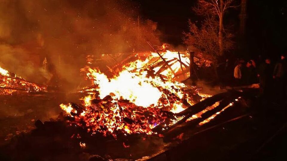 Çorum'da feci yangın! 11 ev kül oldu