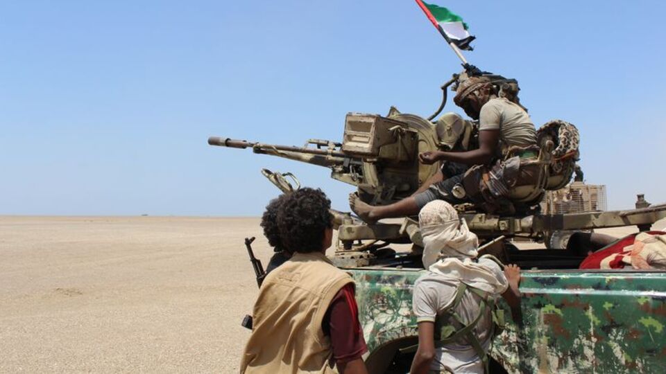 Suudi Arabistan'a bir ülkeden daha darbe!