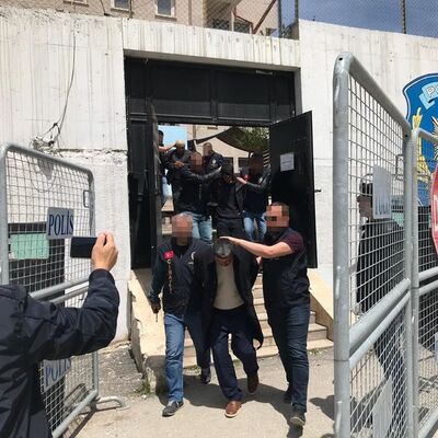 Minber altında yakalandılar