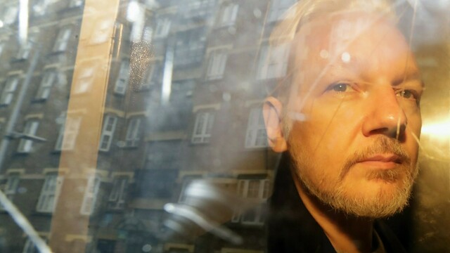 İsveç'ten Assange'a tecavüz soruşturması!