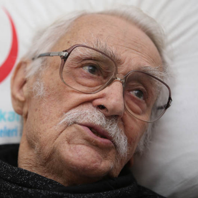 Eşref Kolçak hastaneye kaldırıldı