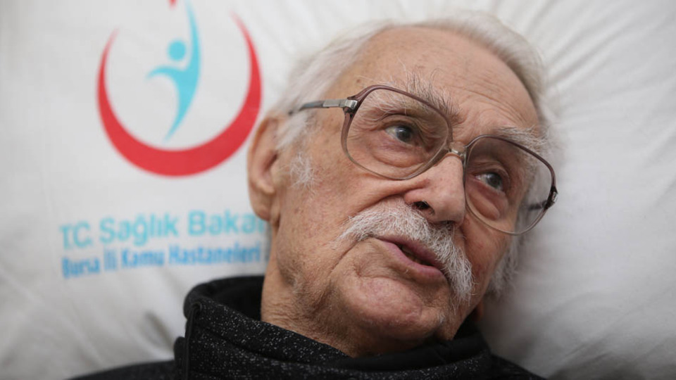 Eşref Kolçak hastaneye kaldırıldı