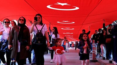 19 Mayıs'ın 100. yılında 1919 metrelik bayrakla yürüyüş