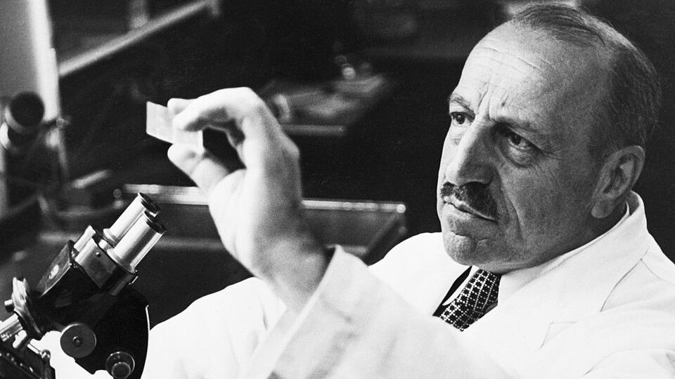 Georgios Papanikolaou: Google'ın Doodle'ını yaptığı Pap smear testini bulan Yunan kaşif