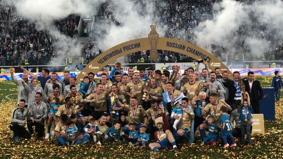 Rusya şampiyonu Zenit kupasını aldı