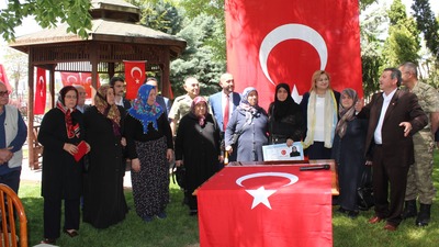 Şehit annesine tapu hediyesi