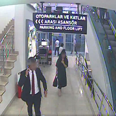 Karşı merdivendeki kadın uyardı, rezalet ortaya çıktı