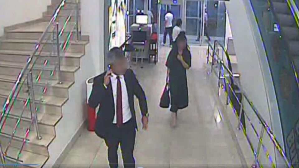 Karşı merdivendeki kadın uyardı, rezalet ortaya çıktı