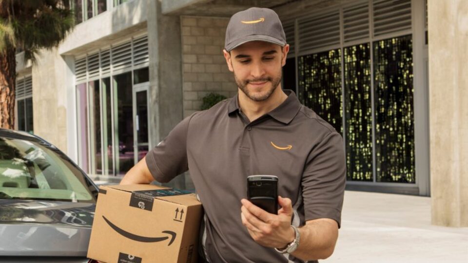 İstifa edene 10 bin dolar + 3 brüt maaş