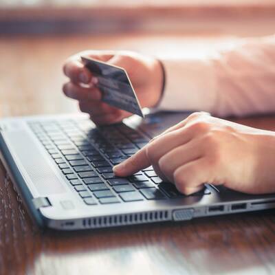 Yurt dışı e-ticaret alışverişlerine vergi düzenlemesi