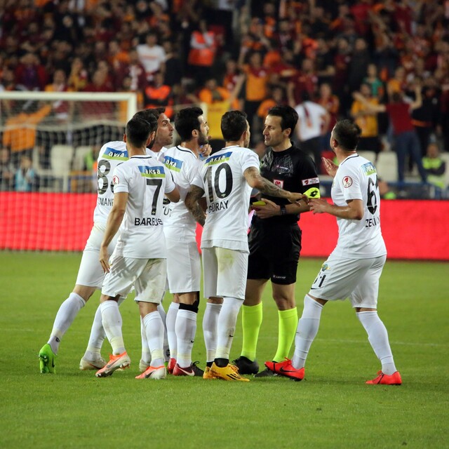 Finalde iki penaltı!