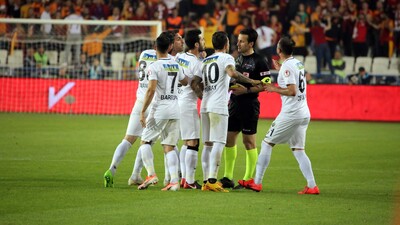 "Allah belasını versin"