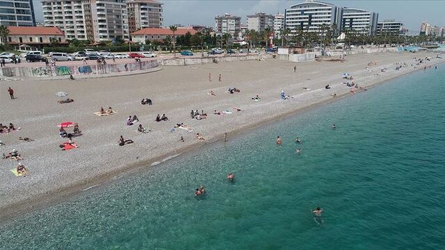 Antalya'ya 4,5 ayda nüfusu kadar turist geldi