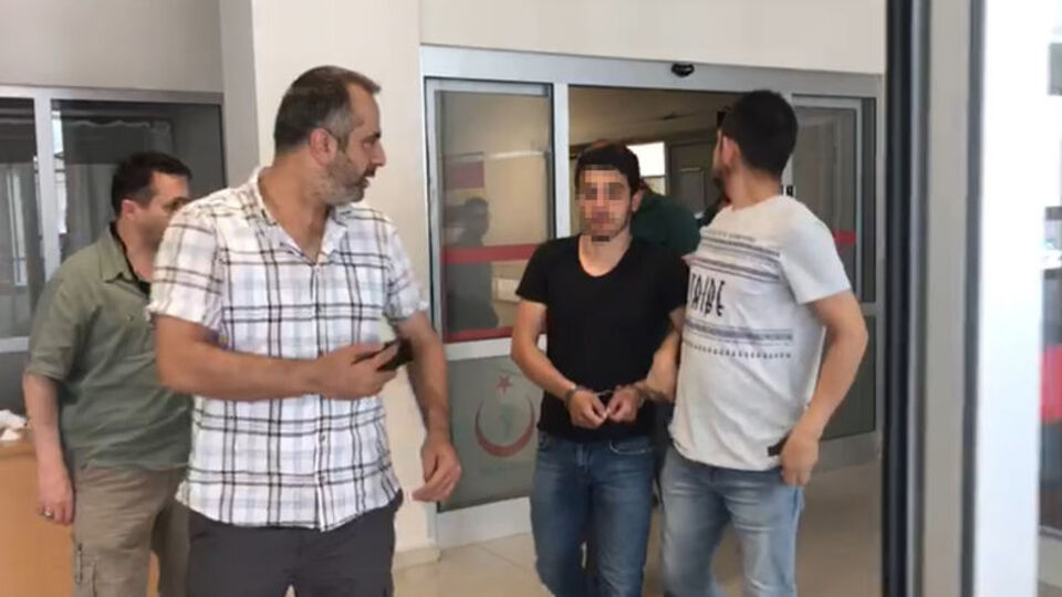 Eşiyle kavga etti, sokakta adam öldürdü