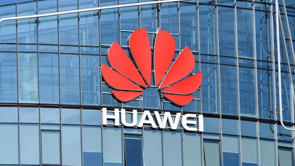 Huawei'nin ABD'yi kızdıran zirve yolculuğu