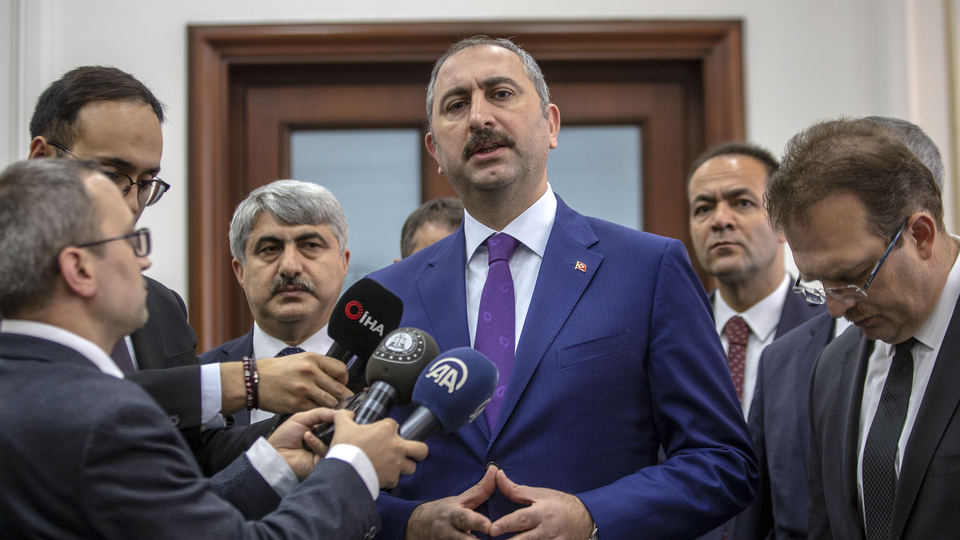 Gül: Öcalan'ın görüşme yasağı kaldırıldı