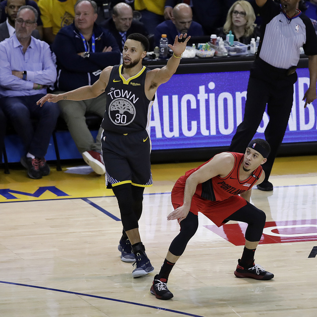 Warriors, seride 2-0 öne geçti