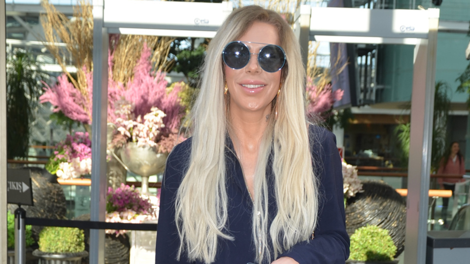 Güneşli havanın tadını çıkardı