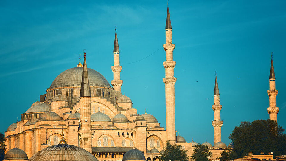 17 Mayıs İstanbul Cuma saati kaçta?