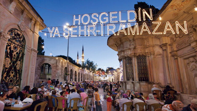 Ramazan Bayramı hangi güne denk geliyor?
