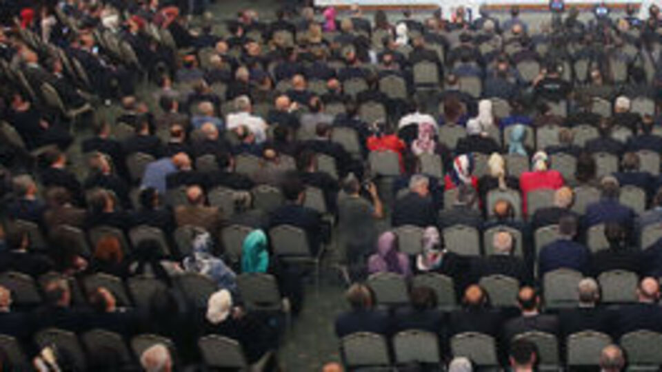 AK Partili belediye başkanlarına eğitim