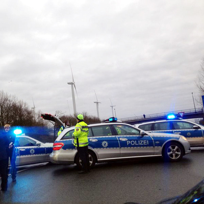 Alman polisinden 'Türk düğünü' baskını!