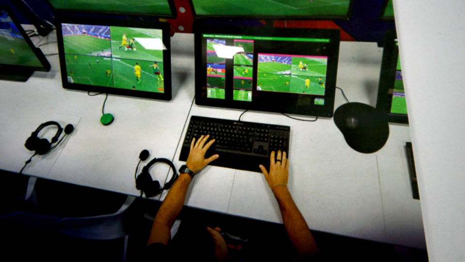 Derbinin VAR hakemi belli oldu!