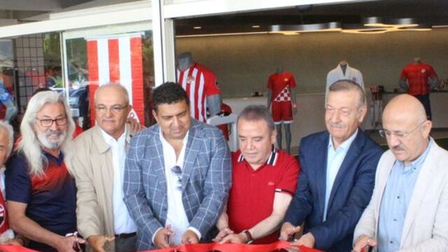 Antalyaspor Store hizmete girdi