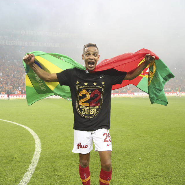 Galatasaray'ın şampiyonluk tişörtü