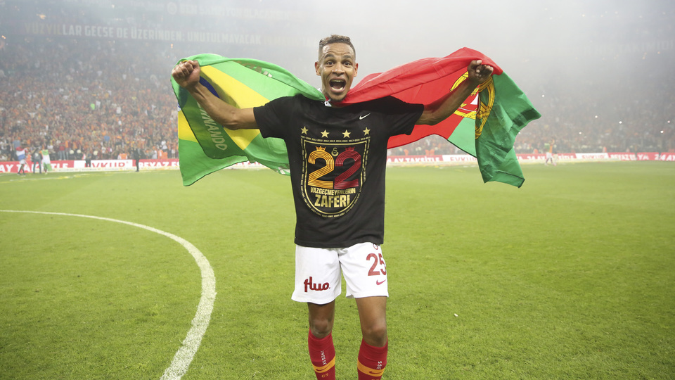 Galatasaray'ın şampiyonluk tişörtü