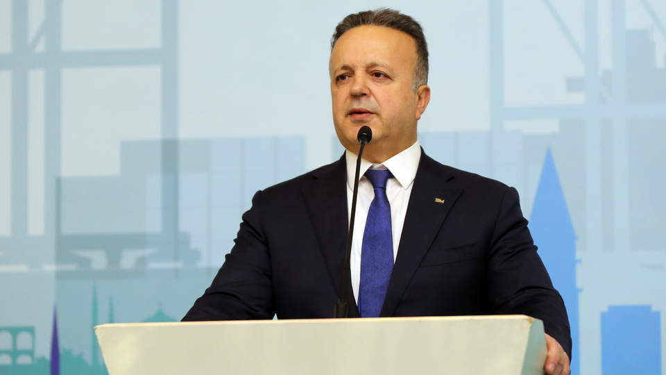 "İhracatımızı 200 milyar doların üstüne çıkaracağız"