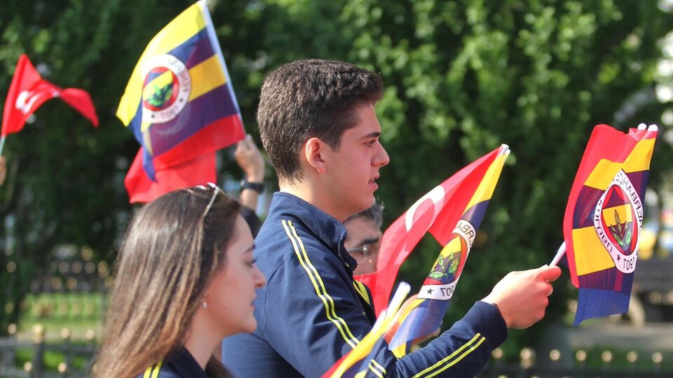 F.Bahçe'den Ata'ya Saygı Yürüyüşü