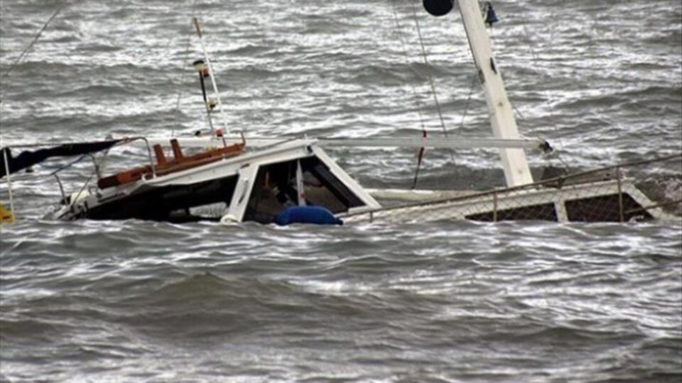 Uganda'da futbolcuları taşıyan tekne battı!