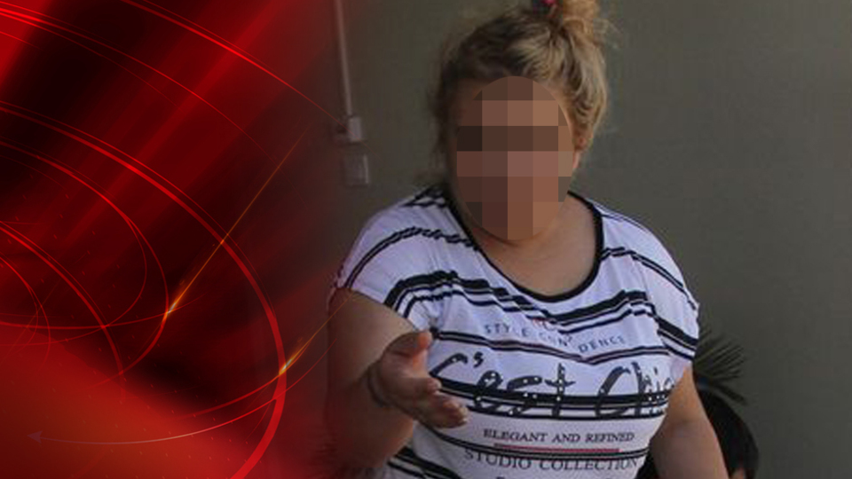 Para isteyen karısını ısırdı!