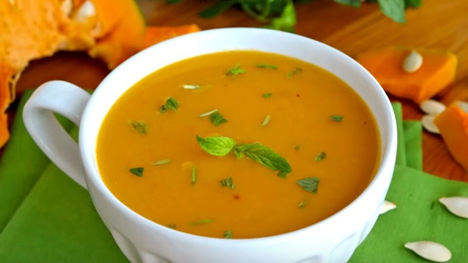 Kremalı balkabağı çorbası nasıl yapılır?