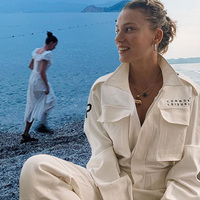 "Kız bir nazar boncuğu tak!"