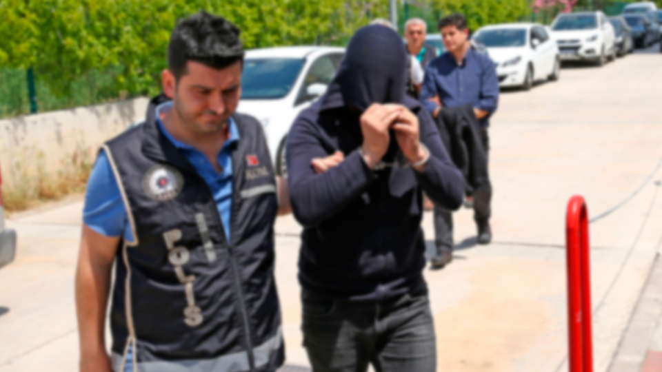 Dışişleri personeline FETÖ operasyonu!