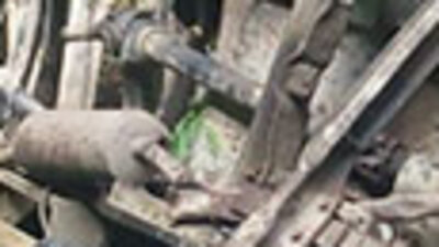 Korkunç kaza! Kamyonetiyle dereye uçtu