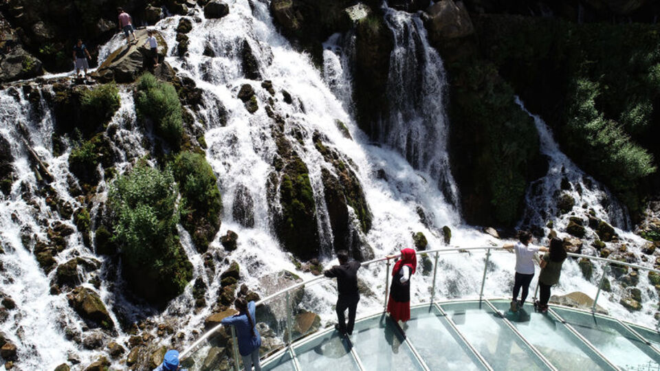 40 ayrı kaynaktan oluşuyor... Büyülüyor!