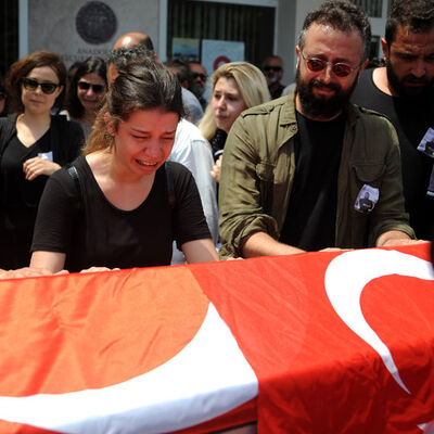 Gözyaşlarıyla veda ettiler!