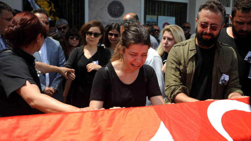 Gözyaşlarıyla veda ettiler!