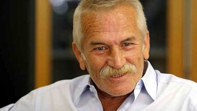 Ünlü yönetmen vefat etti