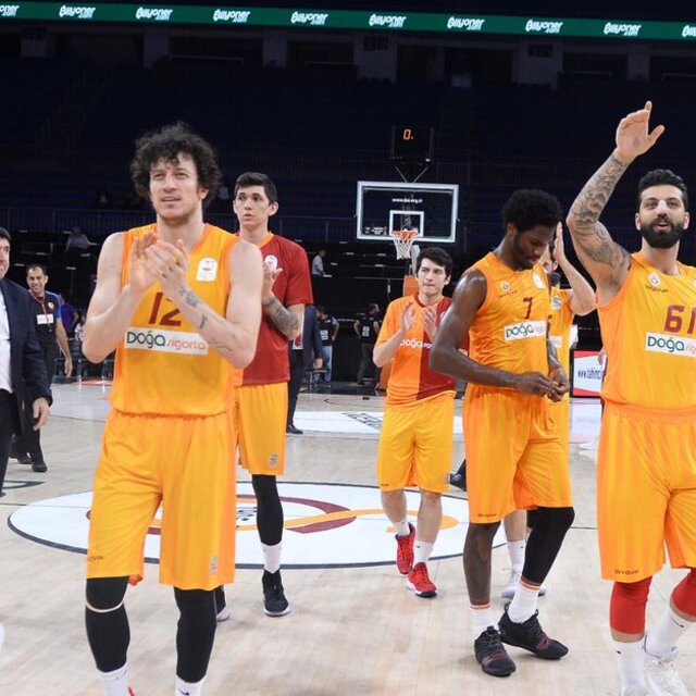 Galatasaray galibiyet ile başladı