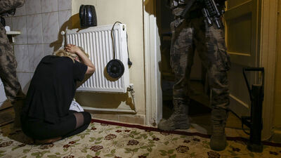 Sahte siteyle dolandıran çeteye operasyon