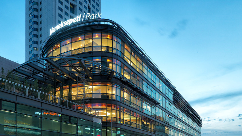 Yemeksepeti'nin CEO'su safari kampında soyuldu!