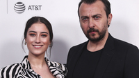 Ve Hazal Kaya açıkladı: Hamileyim!