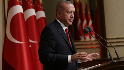 "İlim adamlarının önünü açarken, sömürge aydınlarıyla mücadele ettik"